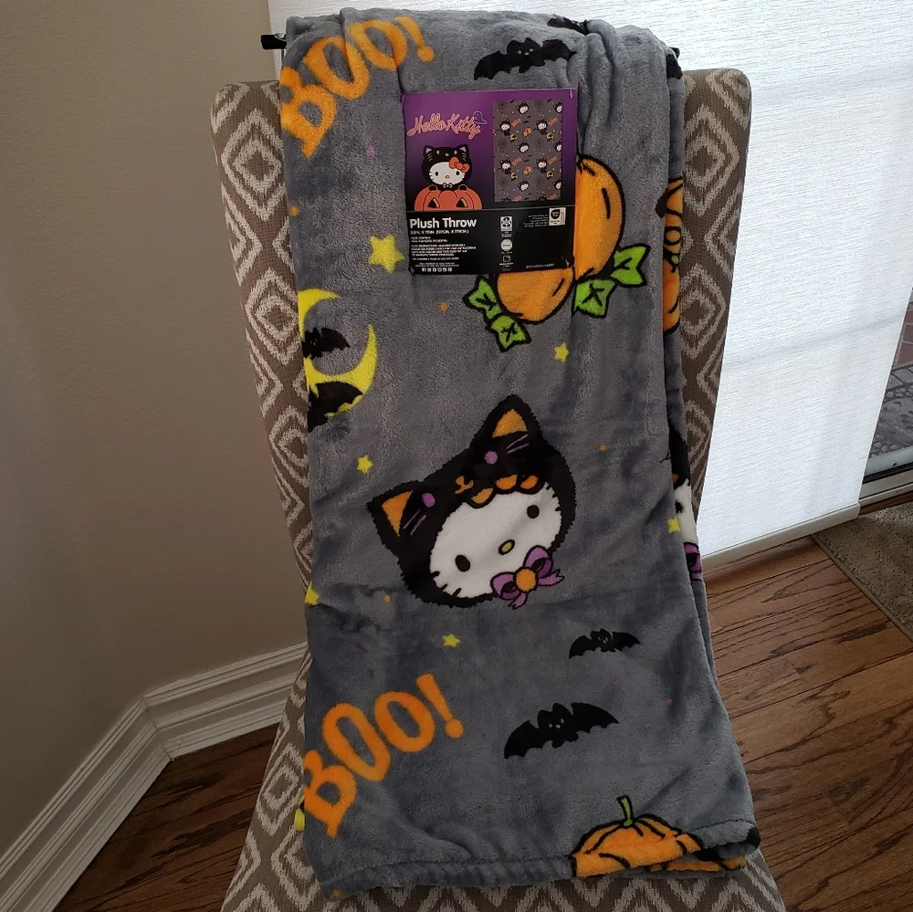 Hello Kitty Halloween Gray Plush Throw Blanket Sanrio 50x70